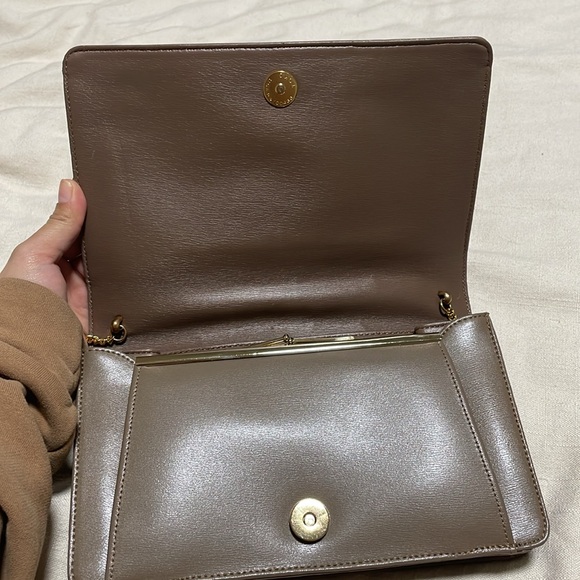 Givenchy - Picture 6 of 8